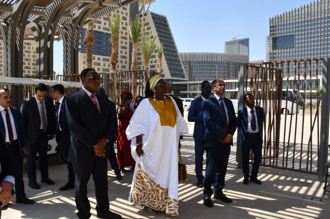 وزيرة الإسكان الكاميرونية تزور العاصمة الإدارية الجديدة